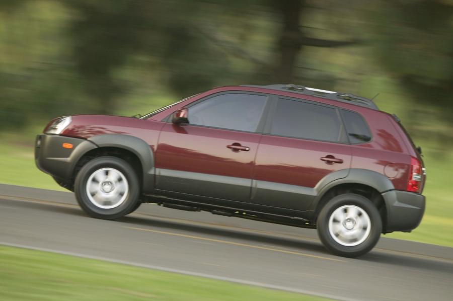  Hyundai Tucson 2004 года  (фото 48 из 74)